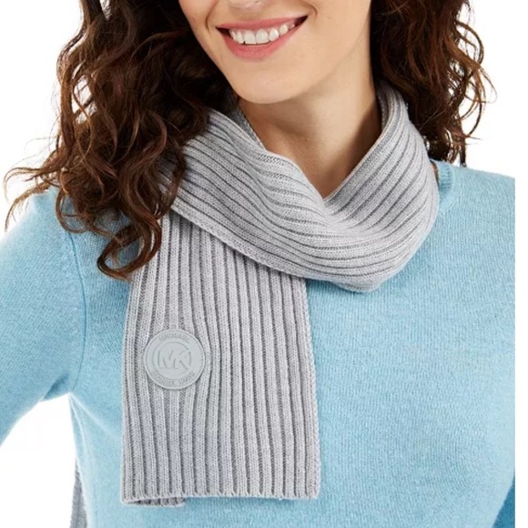 Michael Kors Scarf - Picture 2 of 7